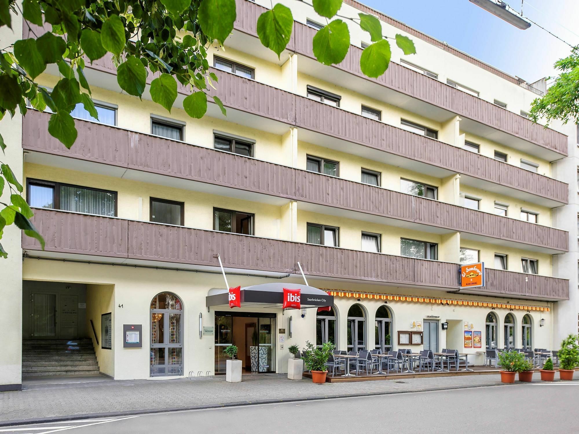 Saar City Hotel ザールブリュッケン エクステリア 写真